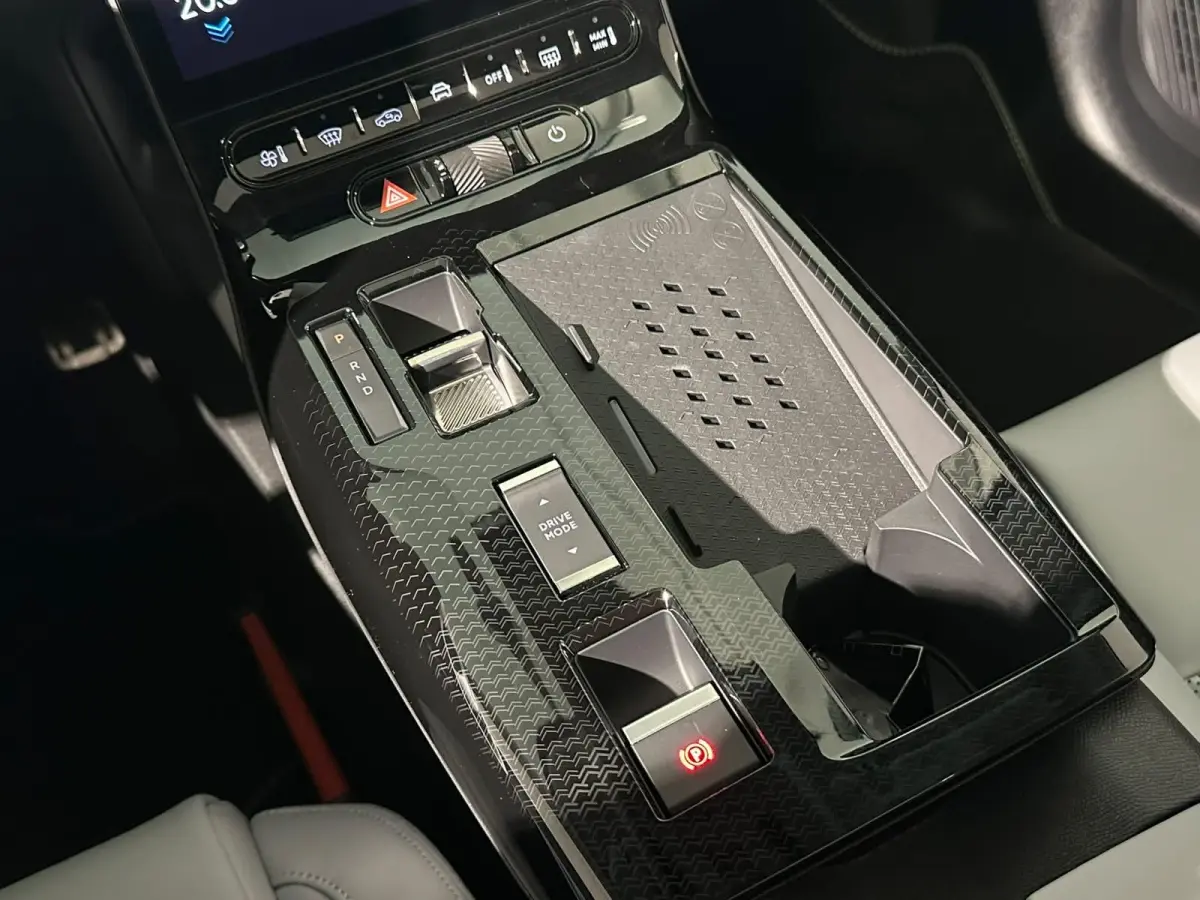 Max Comfort Range 74 kWh | Panorama dak | Adaptive Cruise | Memory seats | Stoel- Massage + Verwarming + Ventilatie | DIRECT LEVERBAAR