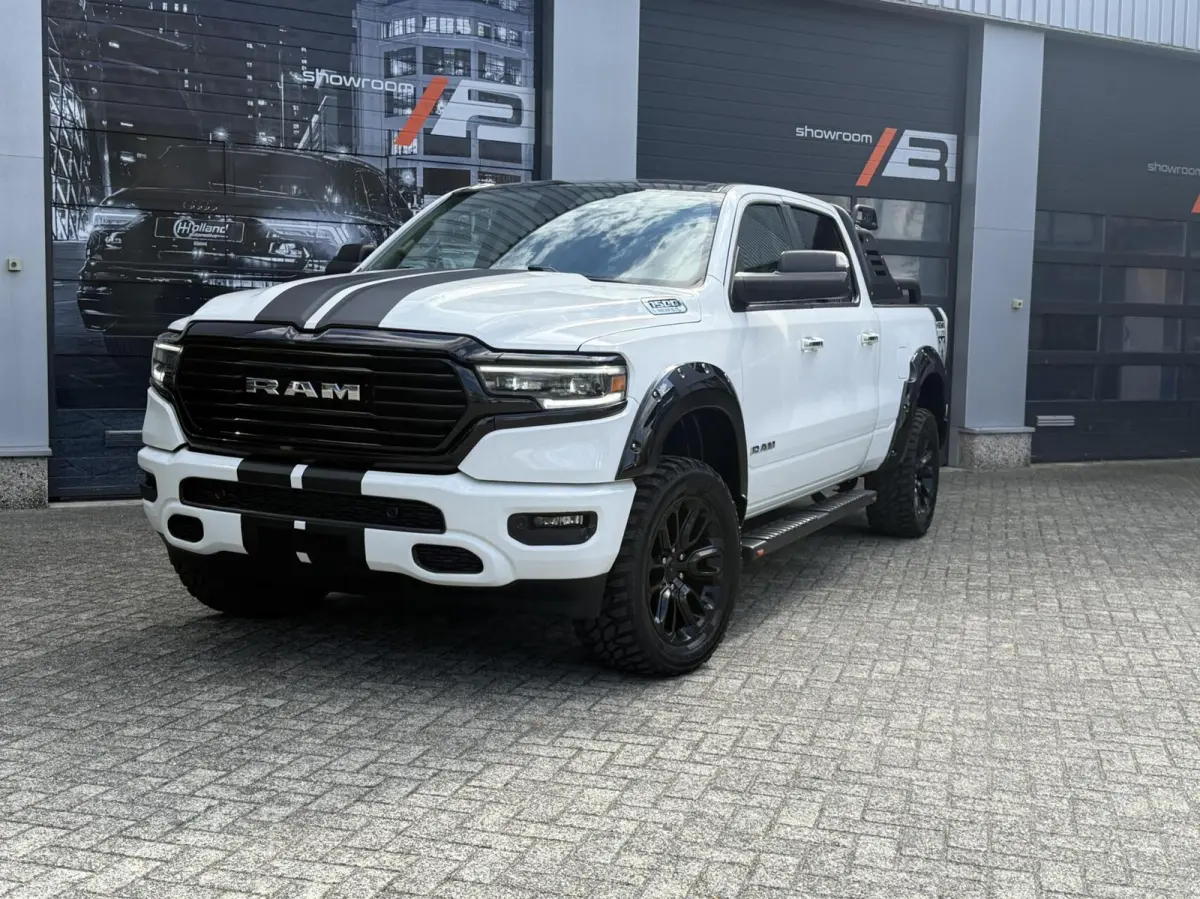 1500 4X4 5.7 V8 4x4 Crew Cab LONGBED!|wide body|lift!