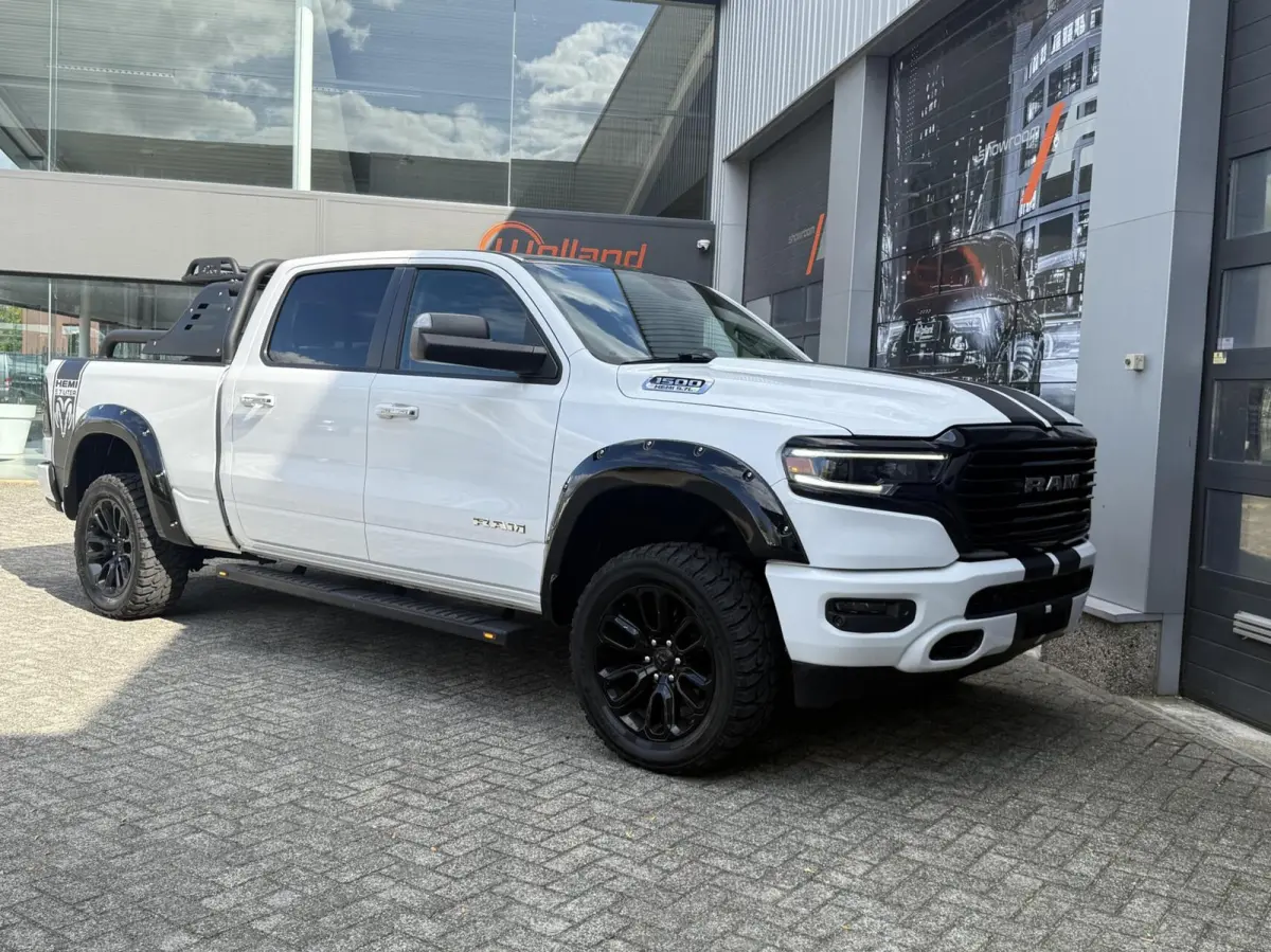 1500 4X4 5.7 V8 4x4 Crew Cab LONGBED!|wide body|lift!