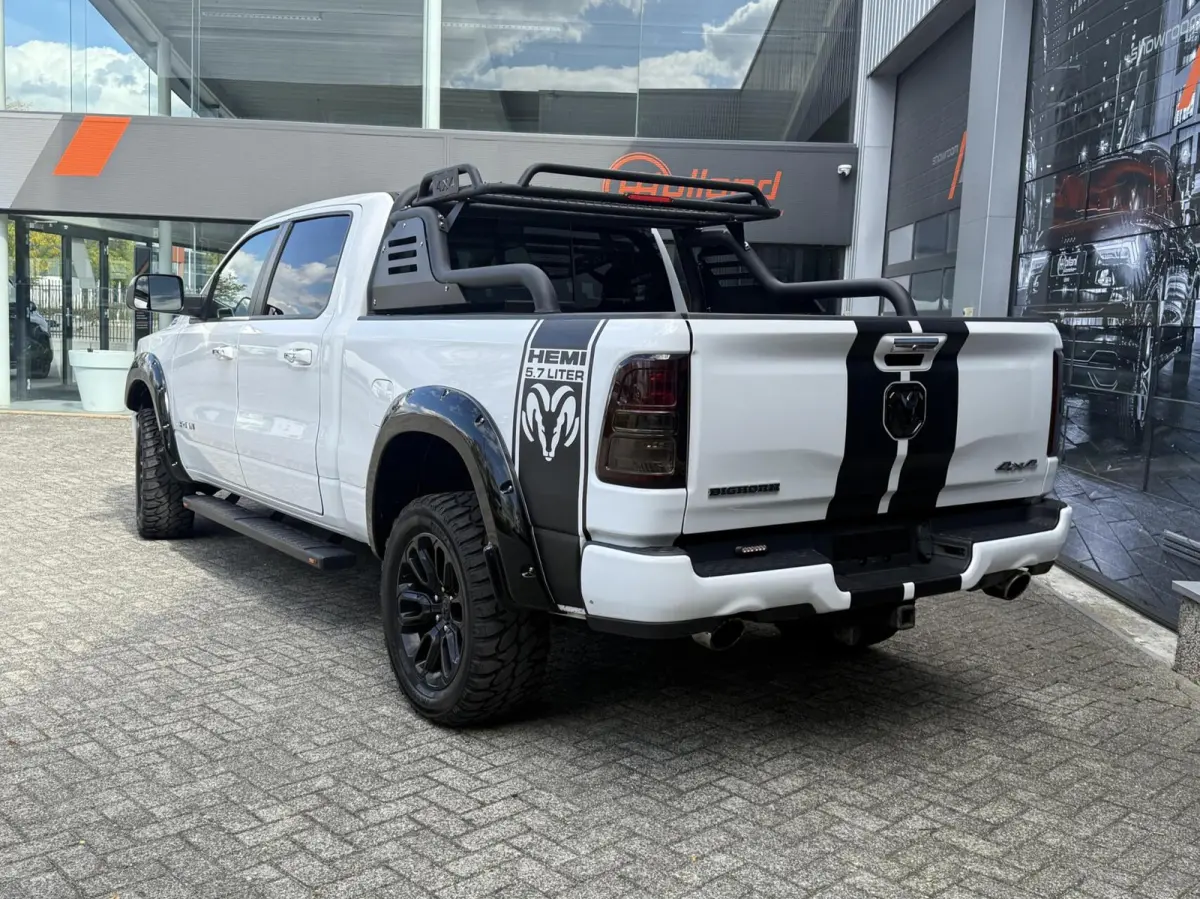 1500 4X4 5.7 V8 4x4 Crew Cab LONGBED!|wide body|lift!
