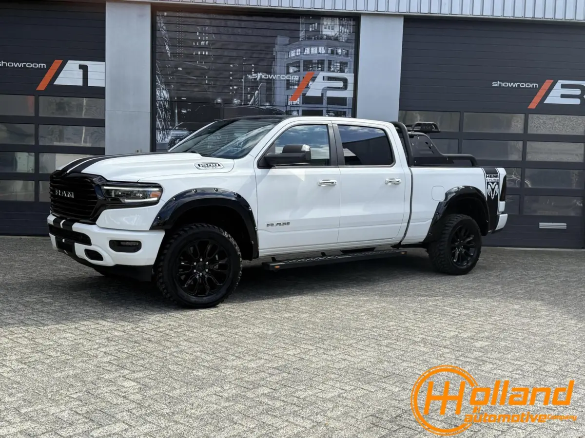 1500 4X4 5.7 V8 4x4 Crew Cab LONGBED!|wide body|lift!