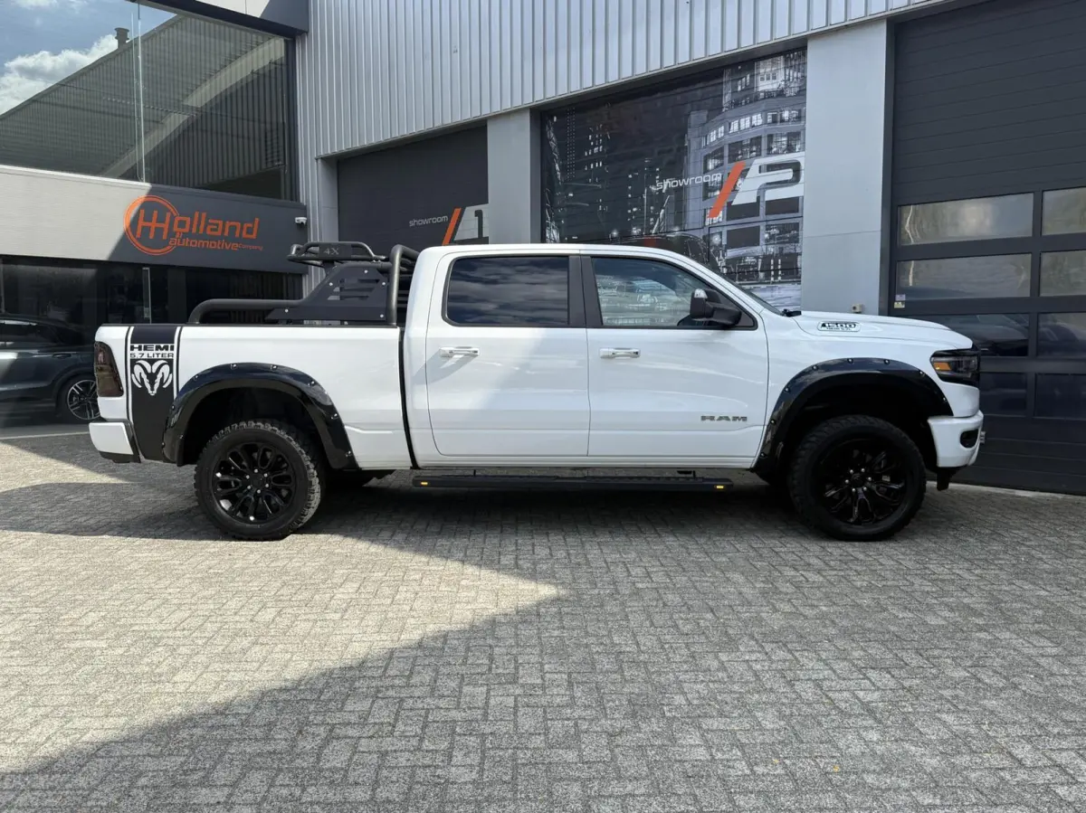 1500 4X4 5.7 V8 4x4 Crew Cab LONGBED!|wide body|lift!