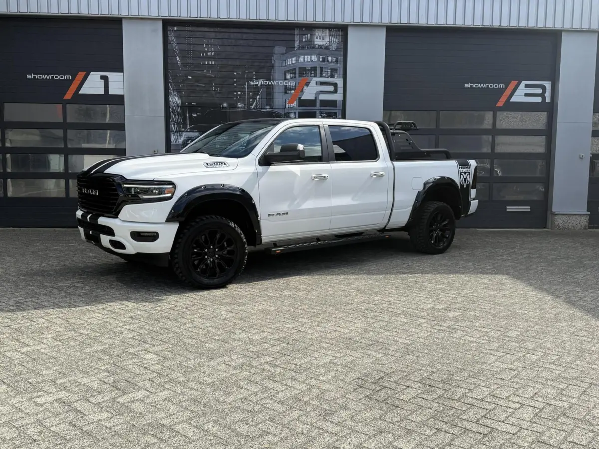 1500 4X4 5.7 V8 4x4 Crew Cab LONGBED!|wide body|lift!