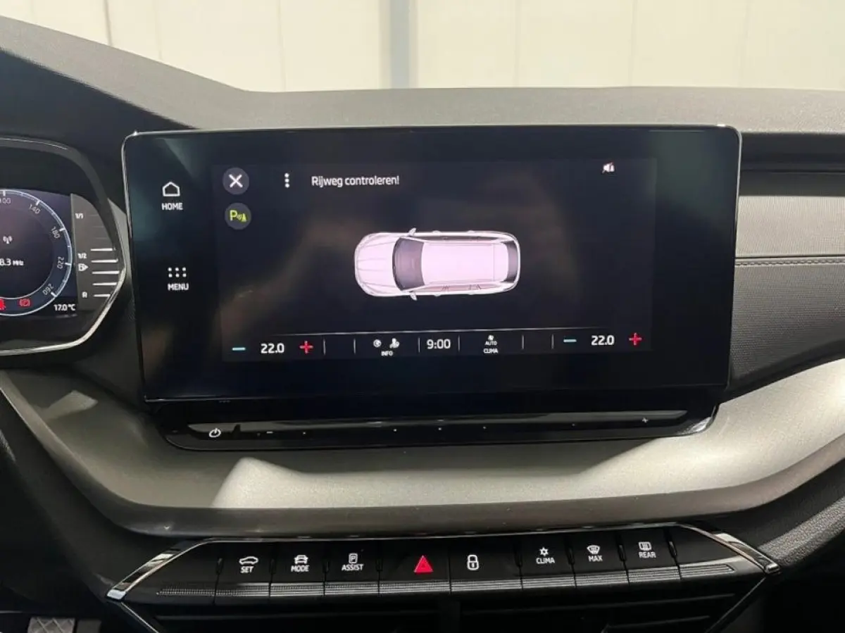 1.0 TSI Business Edition|Carplay|Clima|PDC!