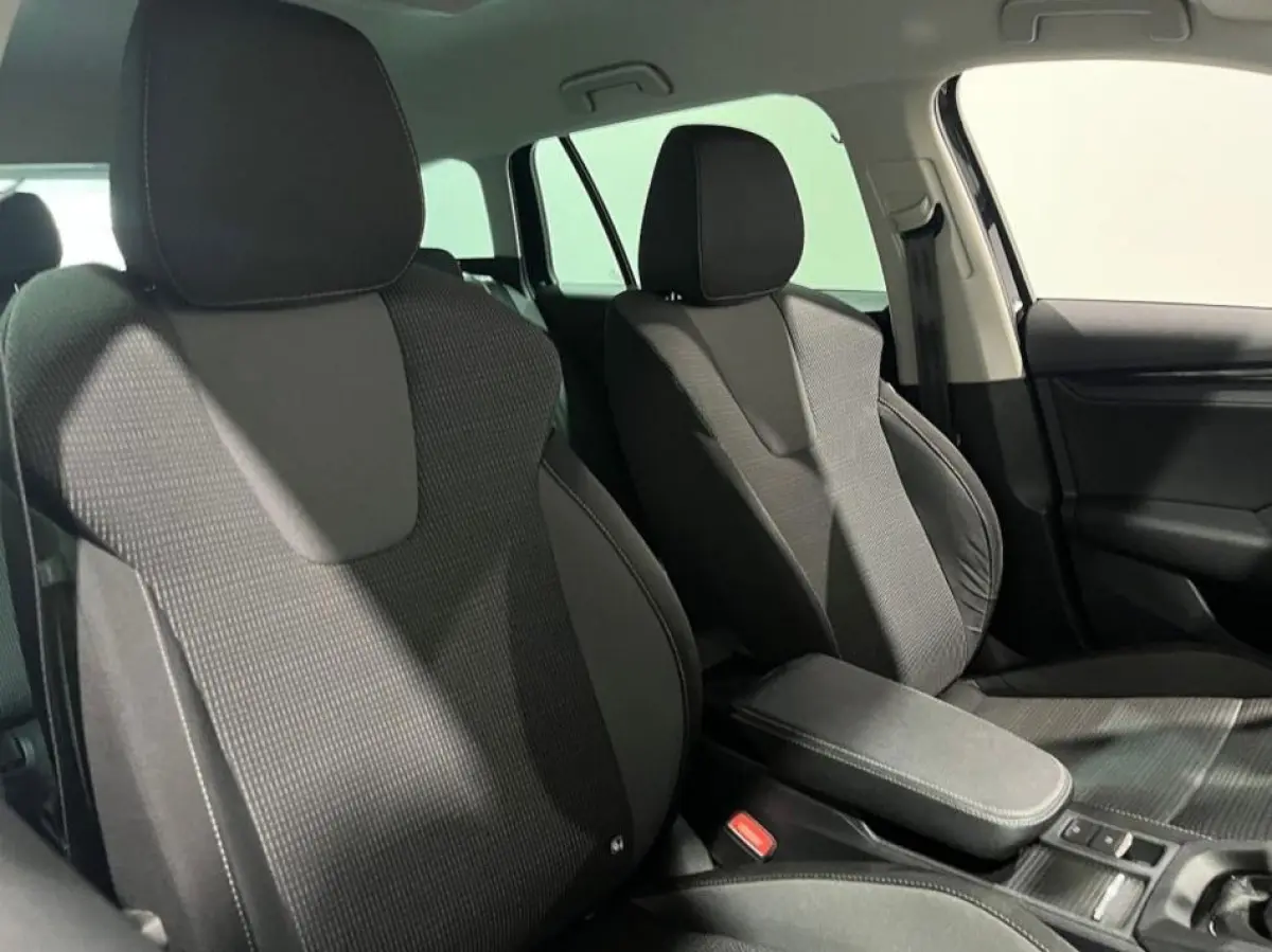 1.0 TSI Business Edition|Carplay|Clima|PDC!