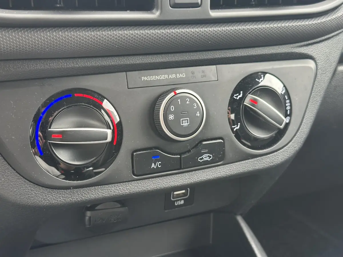 1.0 Comfort / Apple Carplay/Android Auto / Airco / Cruise control /