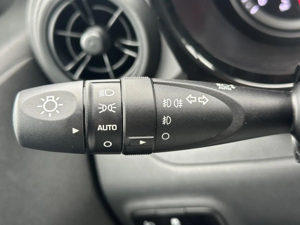 1.0 Comfort / Apple Carplay/Android Auto / Airco / Cruise control /