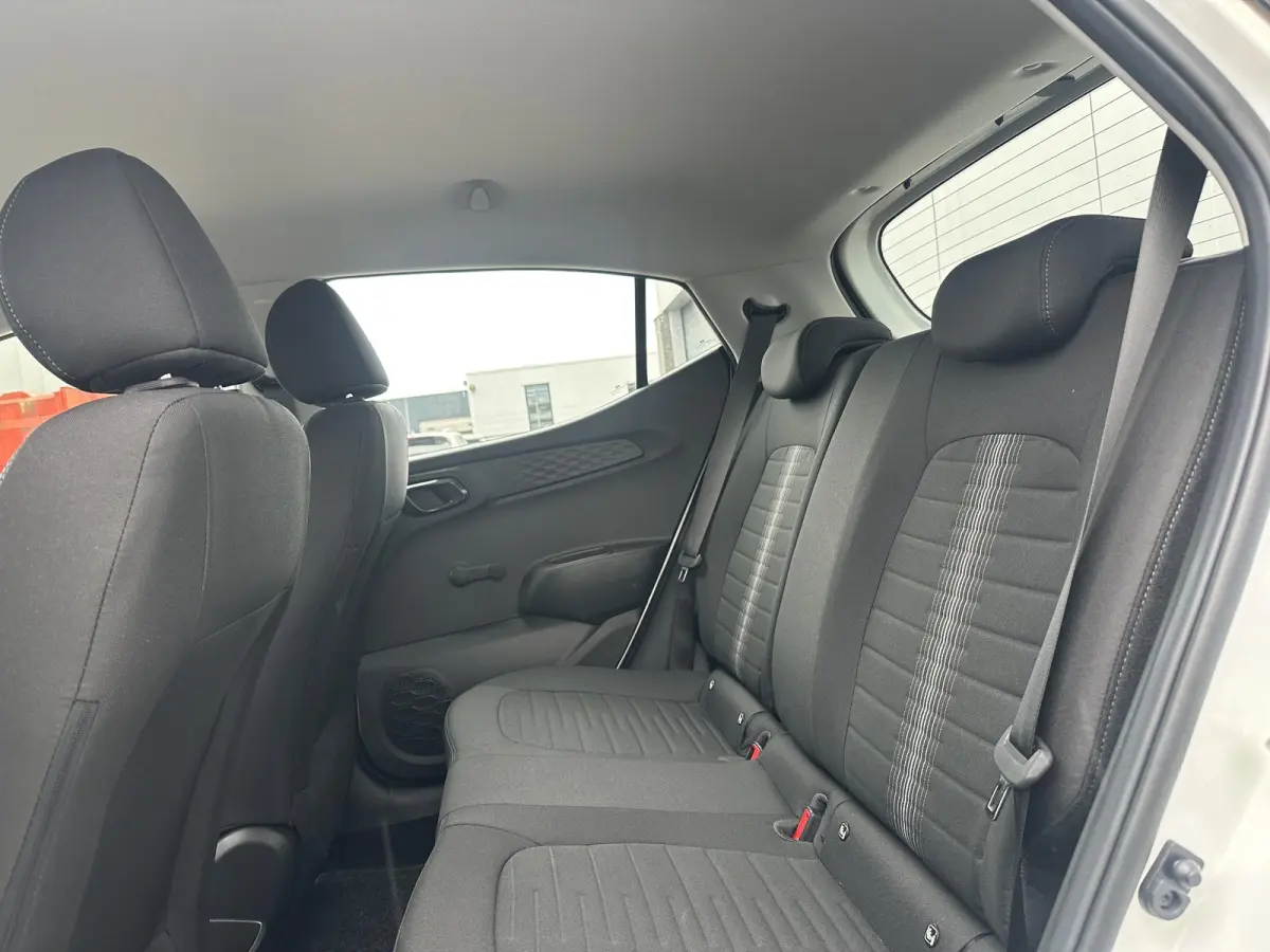 1.0 Comfort / Apple Carplay/Android Auto / Airco / Cruise control /