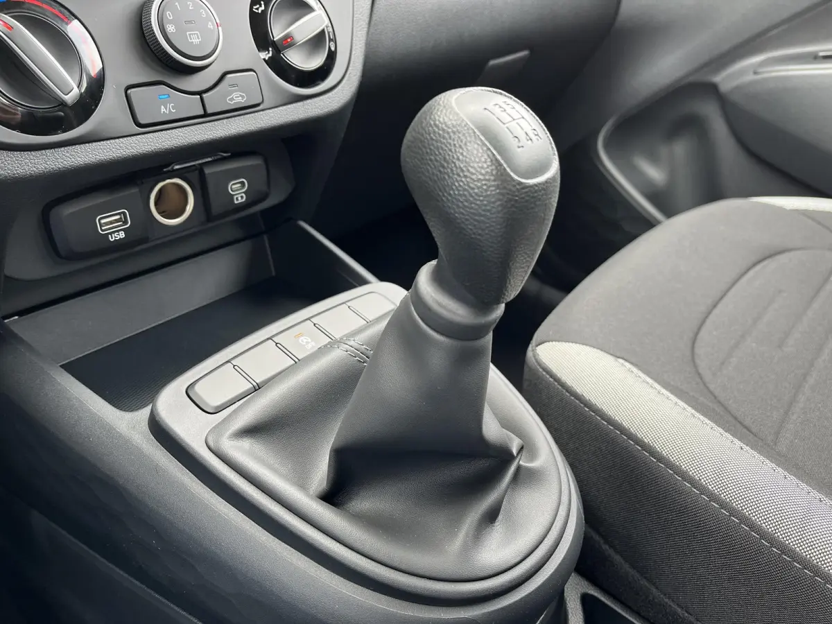 1.0 Comfort / Apple Carplay/Android Auto / audio-navigatie full map / achteruitrijcamera /