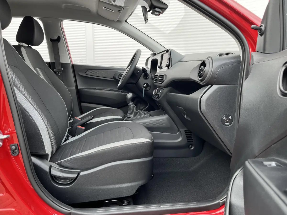 1.0 Comfort / Apple Carplay/Android Auto / audio-navigatie full map / achteruitrijcamera /