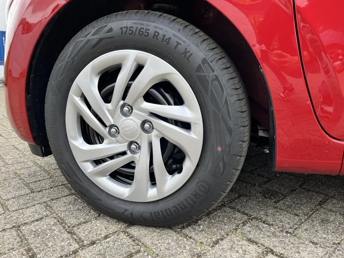 1.0 Comfort / Apple Carplay/Android Auto / audio-navigatie full map / achteruitrijcamera /
