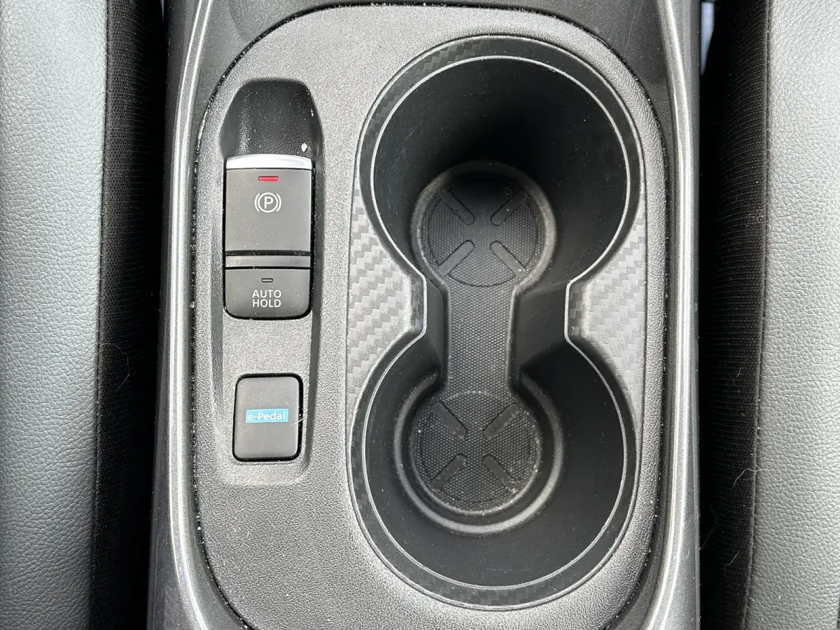 1.6 Hybrid N-Design / Automaat / Apple Carplay / Navigatie / Telefoon / Camera / Climate Control / Dealer onderhouden.