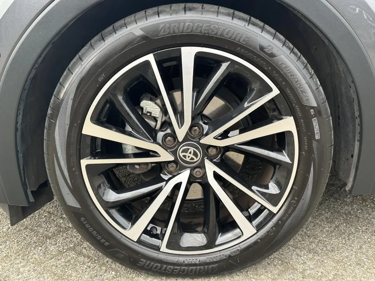 1.8 Hybrid 140 Executive / Fabrieksgarantie tot 10 jaar mogelijk / Navigatie / Camera / Climate Control / Apple Carplay/Android auto /