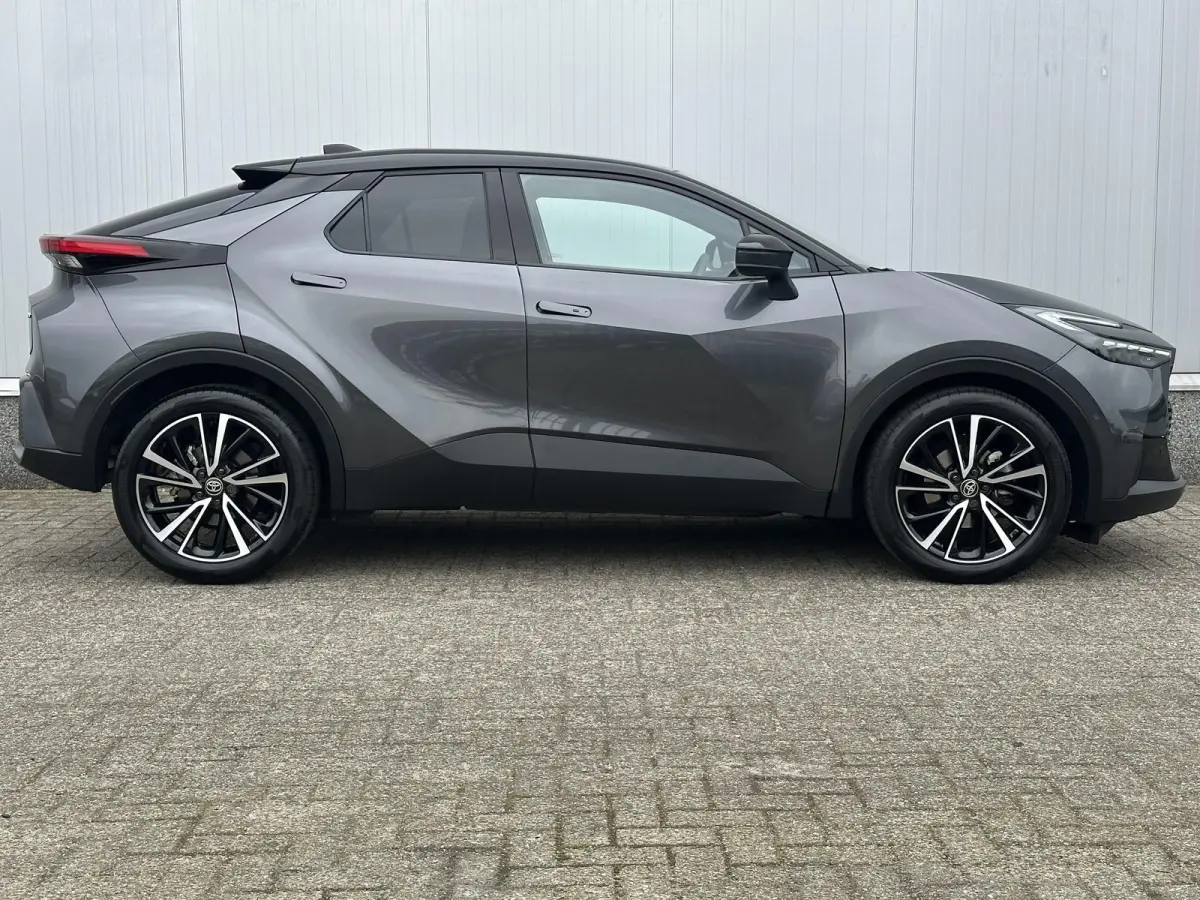 1.8 Hybrid 140 Executive / Fabrieksgarantie tot 10 jaar mogelijk / Navigatie / Camera / Climate Control / Apple Carplay/Android auto /