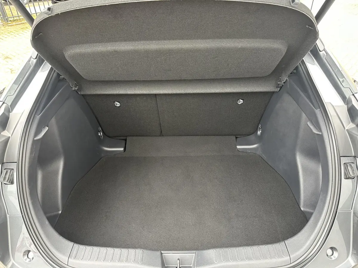 1.8 Hybrid 140 Executive / Fabrieksgarantie tot 10 jaar mogelijk / Navigatie / Camera / Climate Control / Apple Carplay/Android auto /