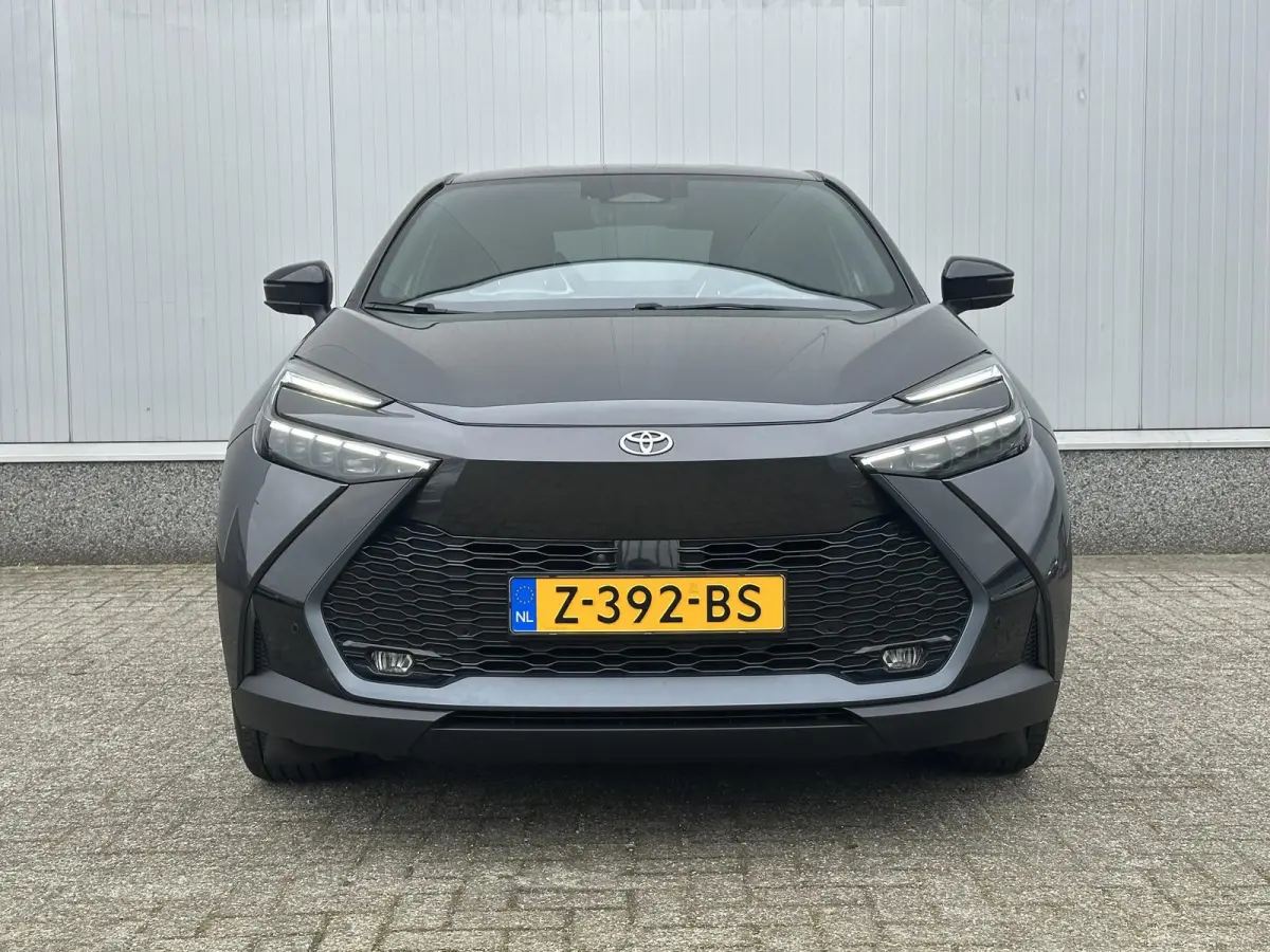 1.8 Hybrid 140 Executive / Fabrieksgarantie tot 10 jaar mogelijk / Navigatie / Camera / Climate Control / Apple Carplay/Android auto /