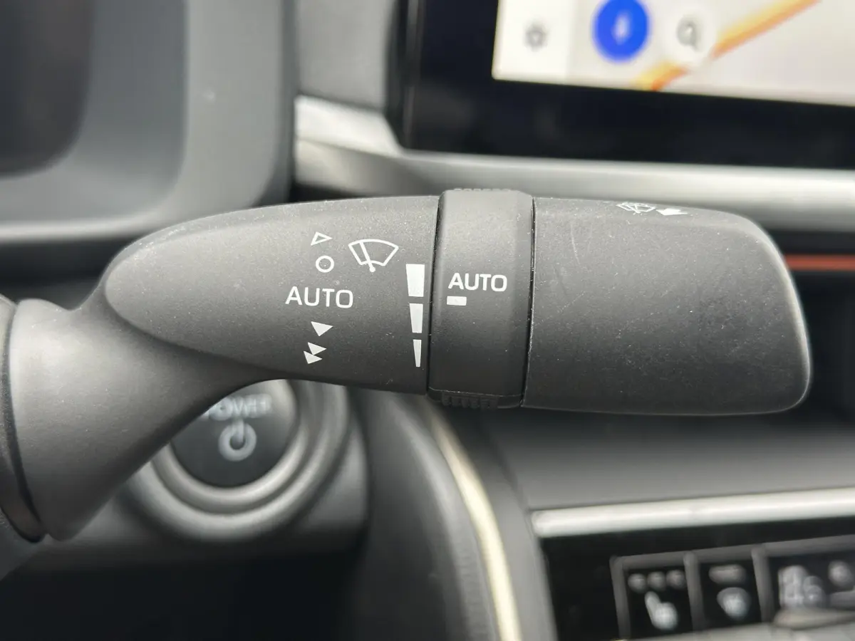 1.8 Hybrid 140 Executive / Fabrieksgarantie tot 10 jaar mogelijk / Navigatie / Camera / Climate Control / Apple Carplay/Android auto /