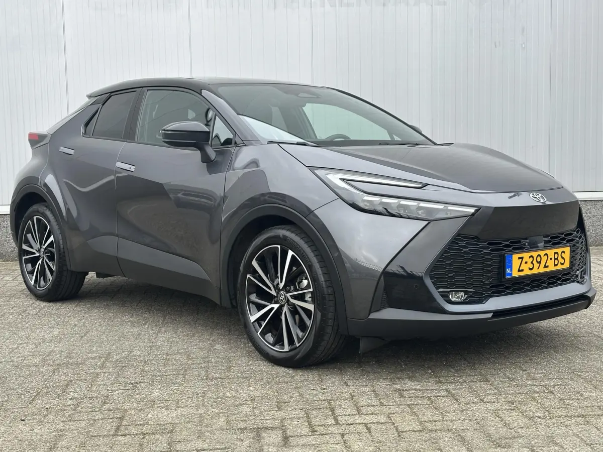 1.8 Hybrid 140 Executive / Fabrieksgarantie tot 10 jaar mogelijk / Navigatie / Camera / Climate Control / Apple Carplay/Android auto /
