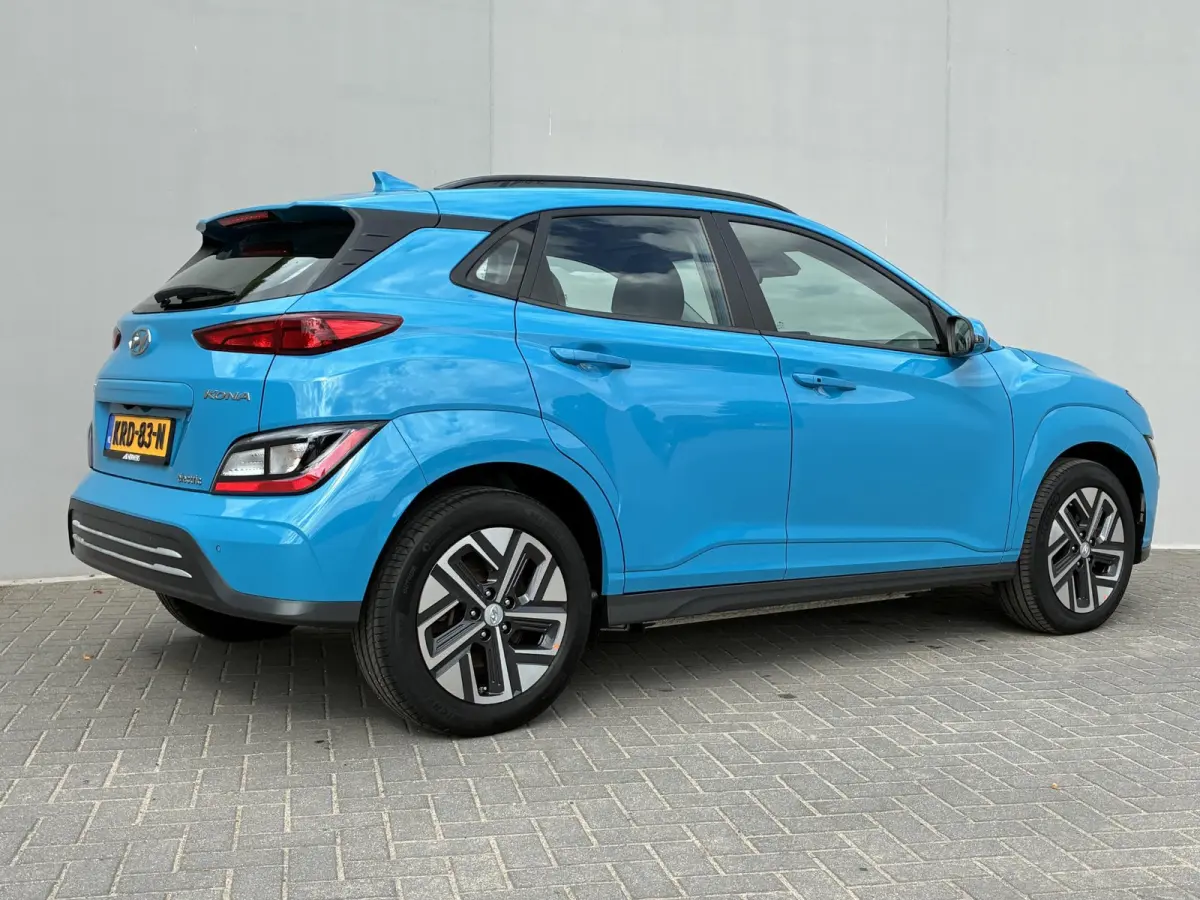 EV Comfort 39 kWh / SOH 100% / Fabrieksgarantie t/m 04-2028 / Dealer Onderhouden / Stoelverwarming / Apple Carplay/Android Auto / Achteruitrijcamera / 1-fase /
