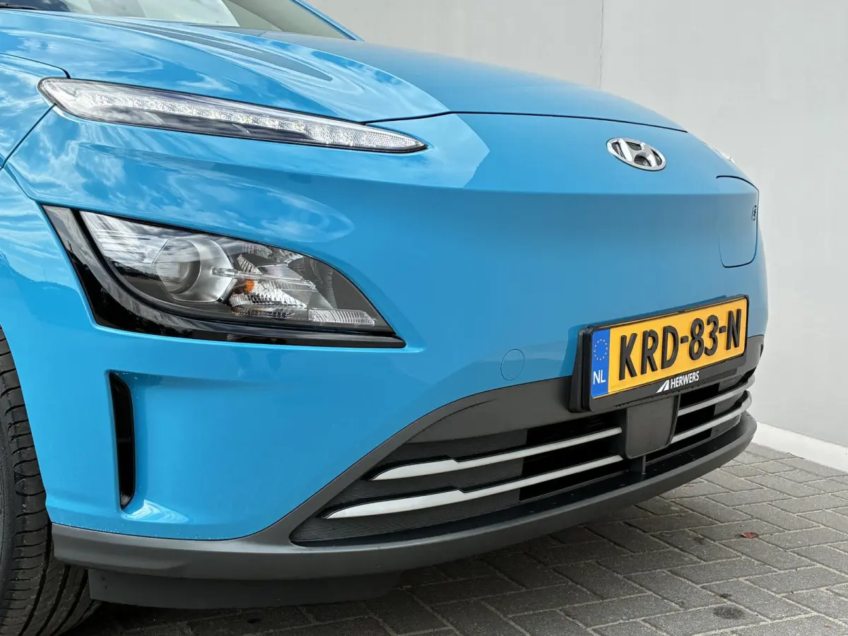 EV Comfort 39 kWh / SOH 100% / Fabrieksgarantie t/m 04-2028 / Dealer Onderhouden / Stoelverwarming / Apple Carplay/Android Auto / Achteruitrijcamera / 1-fase /