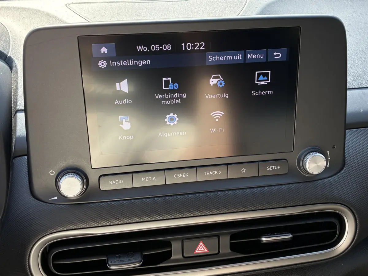 EV Comfort 39 kWh / SOH 100% / Fabrieksgarantie t/m 04-2028 / Dealer Onderhouden / Stoelverwarming / Apple Carplay/Android Auto / Achteruitrijcamera / 1-fase /