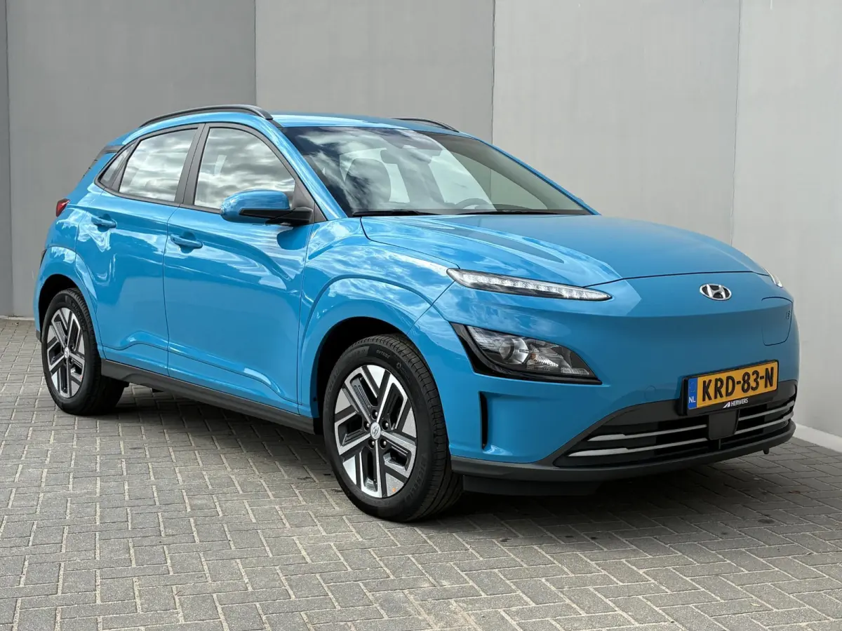 EV Comfort 39 kWh / SOH 100% / Fabrieksgarantie t/m 04-2028 / Dealer Onderhouden / Stoelverwarming / Apple Carplay/Android Auto / Achteruitrijcamera / 1-fase /