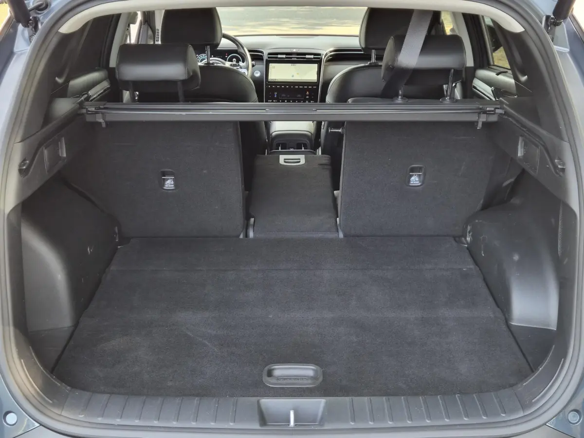 1.6 T-GDI PHEV Premium 4WD / Fabrieksgarantie tot 11-2028 / Dealer onderhouden / Trekgewicht 1350 kg / Rondomzicht camera / Stuur- Stoel & Achterbank verwarming / Adaptief cruise control / S