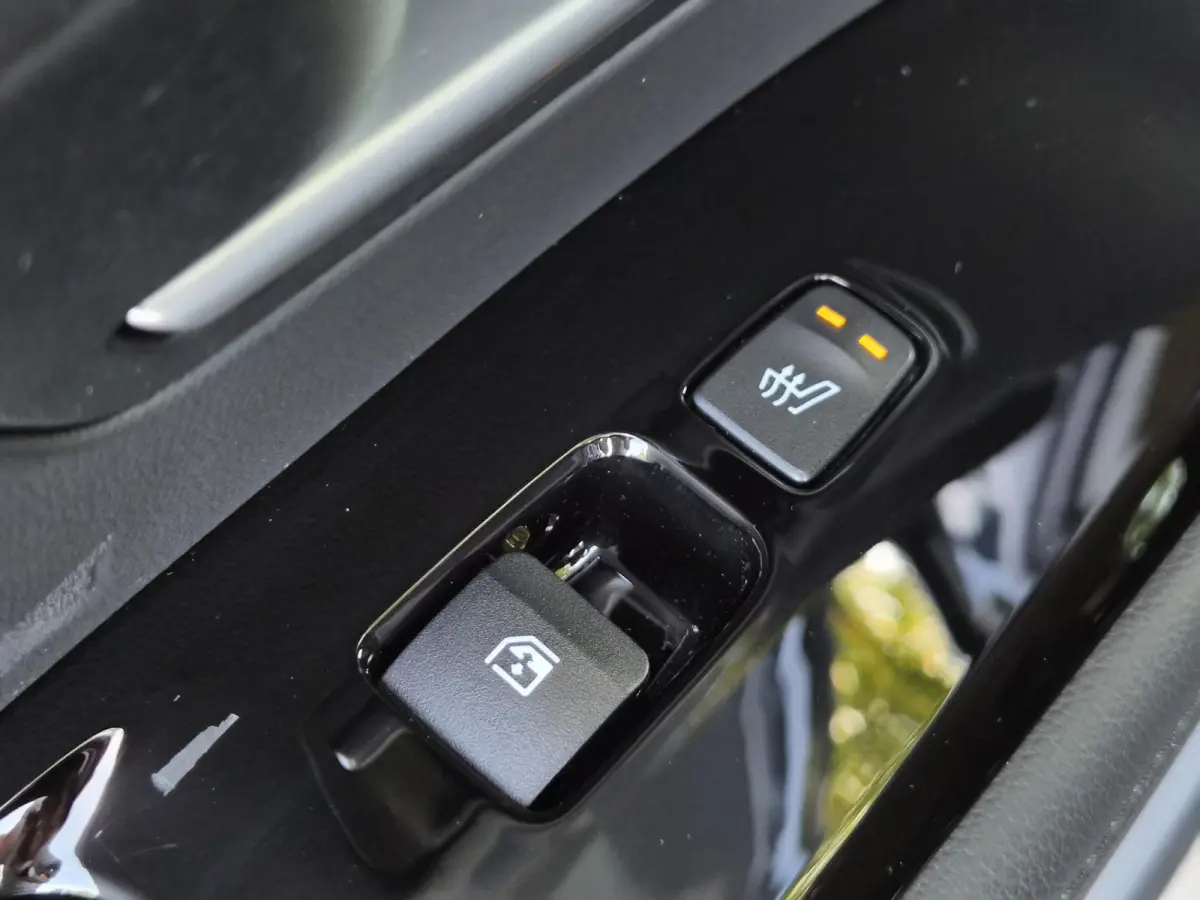 1.6 T-GDI PHEV Premium 4WD / Fabrieksgarantie tot 11-2028 / Dealer onderhouden / Trekgewicht 1350 kg / Rondomzicht camera / Stuur- Stoel & Achterbank verwarming / Adaptief cruise control / S