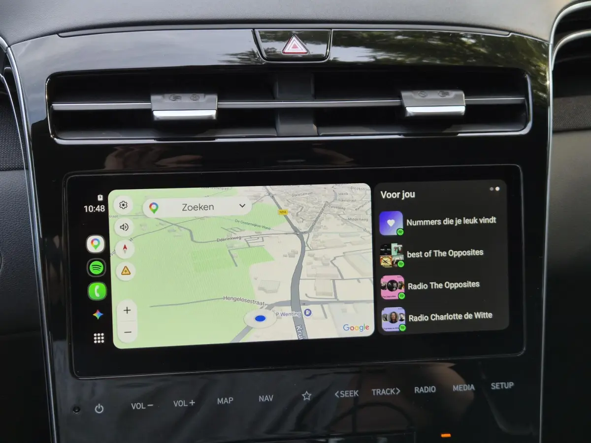 1.6 T-GDI PHEV Premium 4WD / Fabrieksgarantie tot 11-2028 / Dealer onderhouden / Trekgewicht 1350 kg / Rondomzicht camera / Stuur- Stoel & Achterbank verwarming / Adaptief cruise control / S