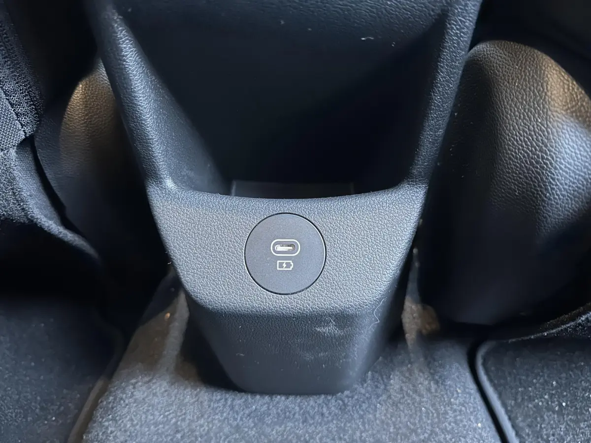 1.0 T-GDI Premium Sky / AUTOMAAT / Glazen Schuif kanteldak / Adaptieve cruise control / Stoel & Stuurwiel verwarming / Achteruitrijcamera / Dodehoekdetectie / Parkeersensoren Voor + Achter /