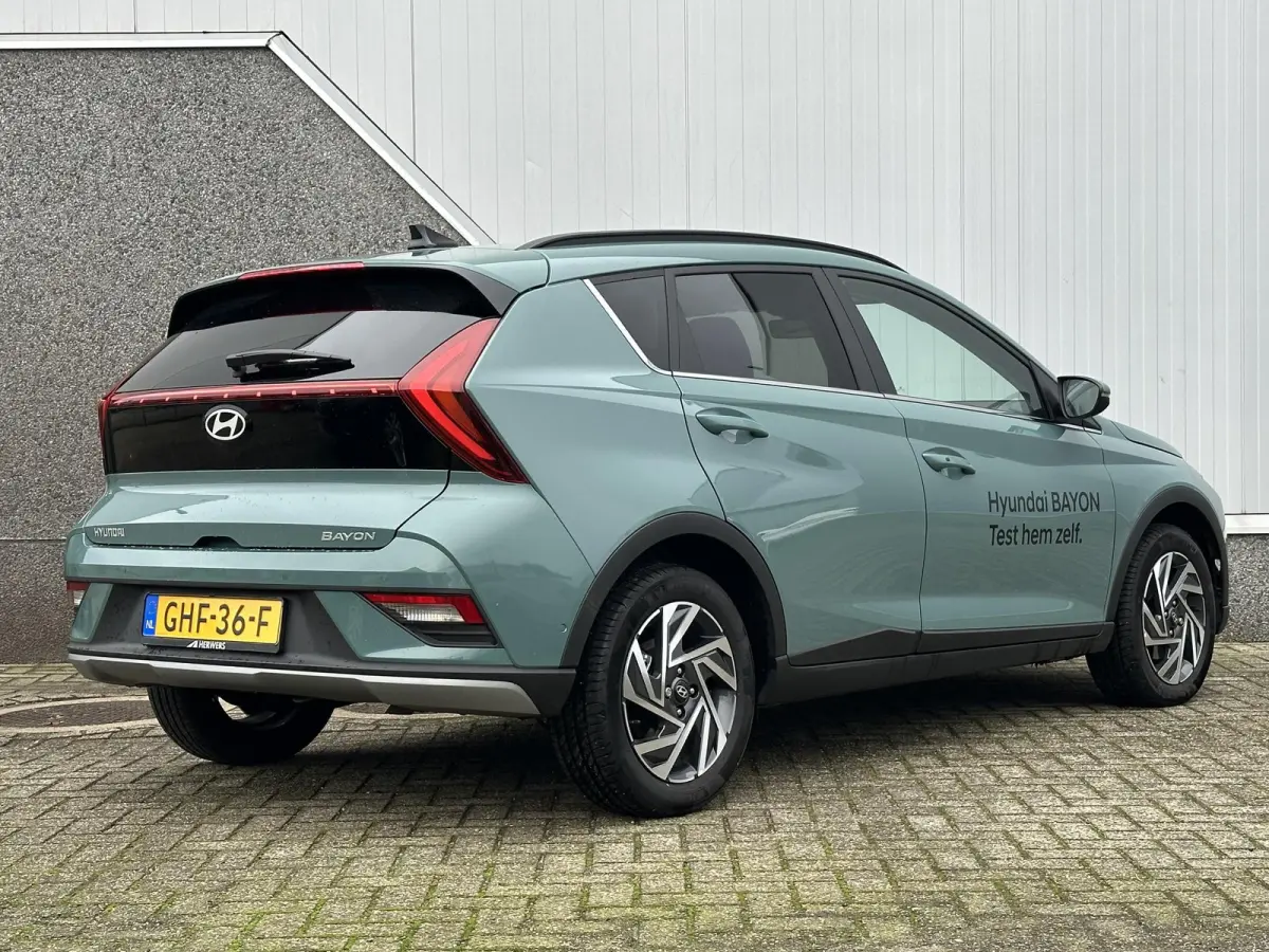 1.0 T-GDI Premium Sky / AUTOMAAT / Glazen Schuif kanteldak / Adaptieve cruise control / Stoel & Stuurwiel verwarming / Achteruitrijcamera / Dodehoekdetectie / Parkeersensoren Voor + Achter /