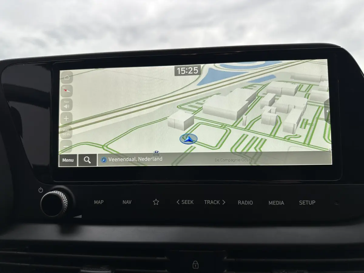 1.0 T-GDI Premium Sky / AUTOMAAT / Glazen Schuif kanteldak / Adaptieve cruise control / Stoel & Stuurwiel verwarming / Achteruitrijcamera / Dodehoekdetectie / Parkeersensoren Voor + Achter /