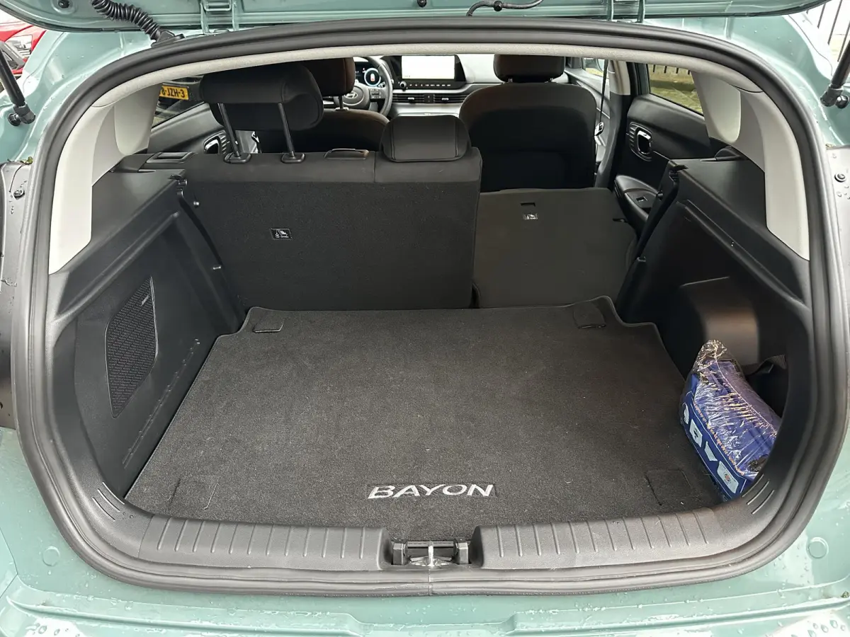 1.0 T-GDI Premium Sky / AUTOMAAT / Glazen Schuif kanteldak / Adaptieve cruise control / Stoel & Stuurwiel verwarming / Achteruitrijcamera / Dodehoekdetectie / Parkeersensoren Voor + Achter /