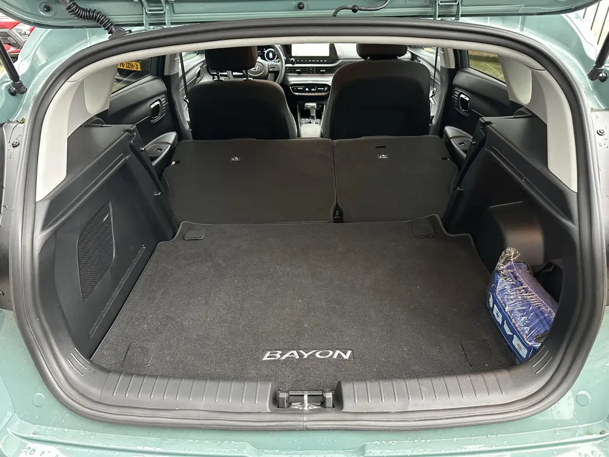 1.0 T-GDI Premium Sky / AUTOMAAT / Glazen Schuif kanteldak / Adaptieve cruise control / Stoel & Stuurwiel verwarming / Achteruitrijcamera / Dodehoekdetectie / Parkeersensoren Voor + Achter /