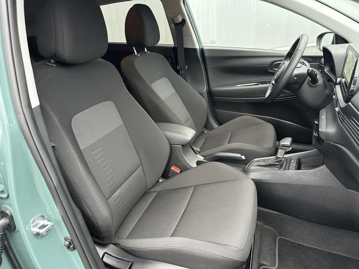 1.0 T-GDI Premium Sky / AUTOMAAT / Glazen Schuif kanteldak / Adaptieve cruise control / Stoel & Stuurwiel verwarming / Achteruitrijcamera / Dodehoekdetectie / Parkeersensoren Voor + Achter /