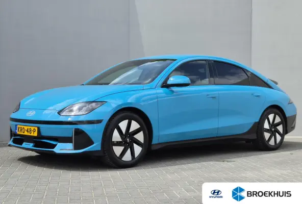 Connect 53 kWh / SOH 100% / warmtepomp / Dealer onderhouden / Fabrieksgarantie tot 08-2028 / CCS snelladen / All season banden / Head Up Display / WLTP bereik 429 km bereik stad 589 km / Ach