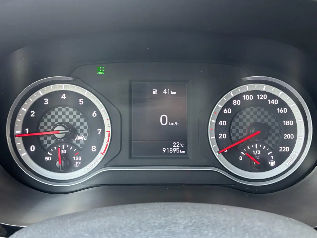 1.0 T-GDI N Line 5-zits / Achteruitrijcamera / Navigatie d.m.v. Apple Carplay/Android Auto / Bluetooth / Stoel-/Stuurverwarming / Cruise Control /