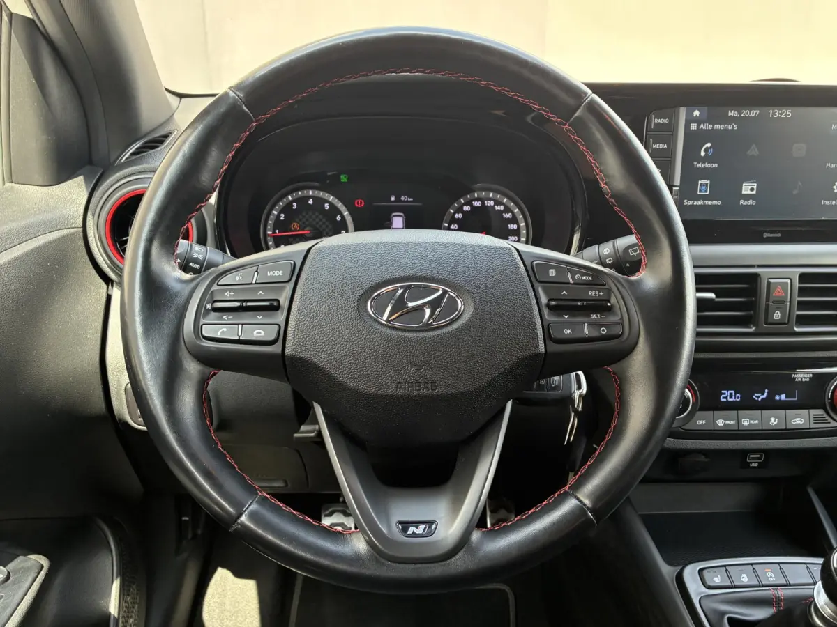 1.0 T-GDI N Line 5-zits / Achteruitrijcamera / Navigatie d.m.v. Apple Carplay/Android Auto / Bluetooth / Stoel-/Stuurverwarming / Cruise Control /