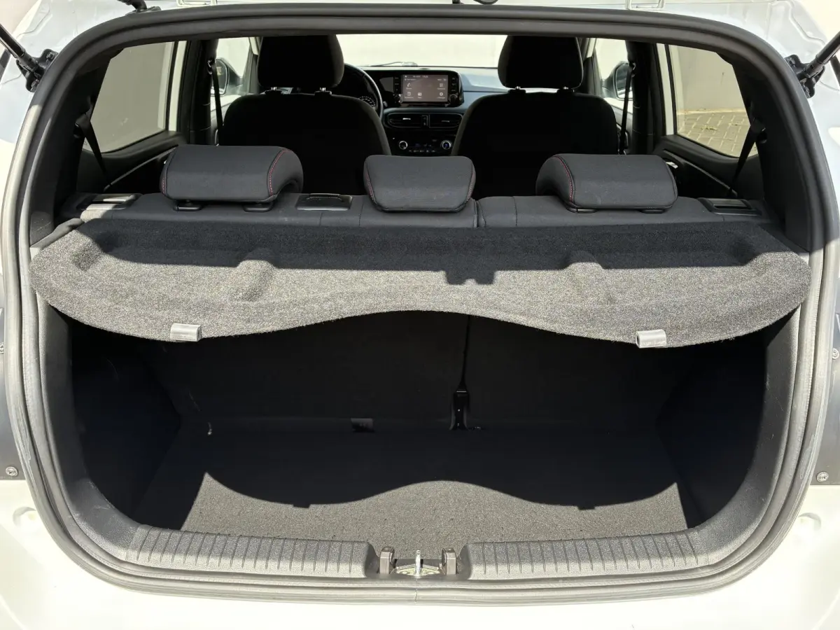 1.0 T-GDI N Line 5-zits / Achteruitrijcamera / Navigatie d.m.v. Apple Carplay/Android Auto / Bluetooth / Stoel-/Stuurverwarming / Cruise Control /