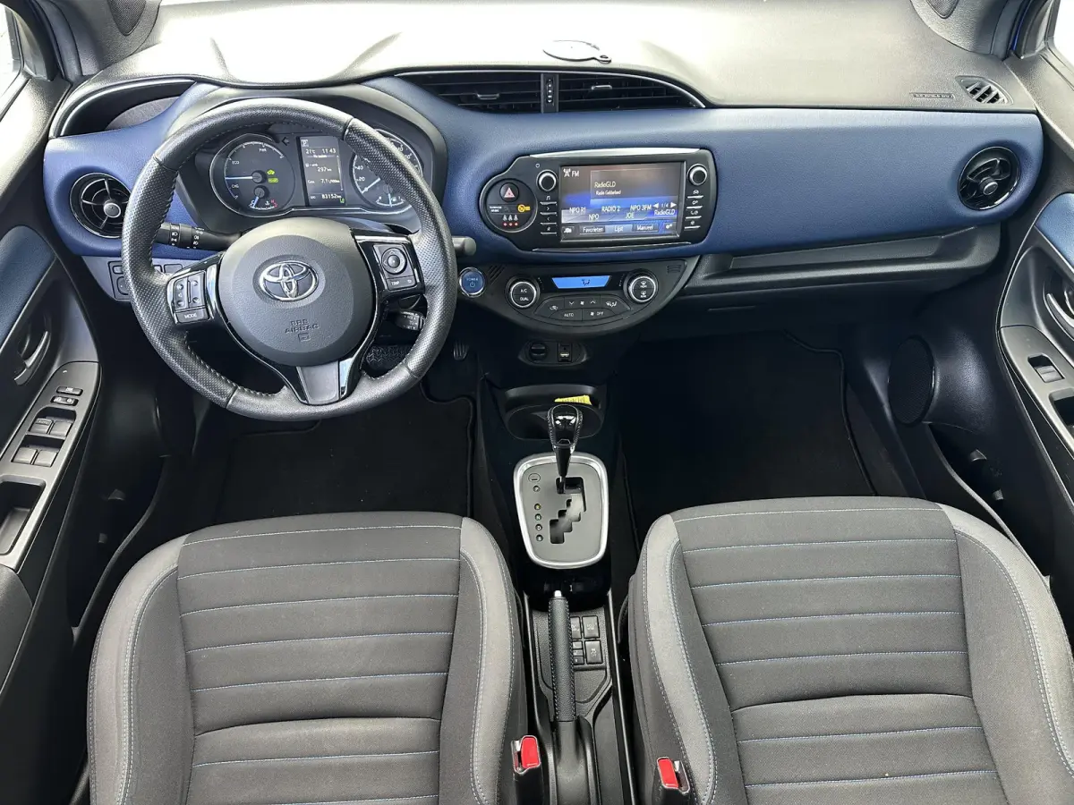 1.5 Hybrid Executive / Cruise Control / Fietsendrager Montagebeugel / Achteruitrijcamera / Keyless Entry /