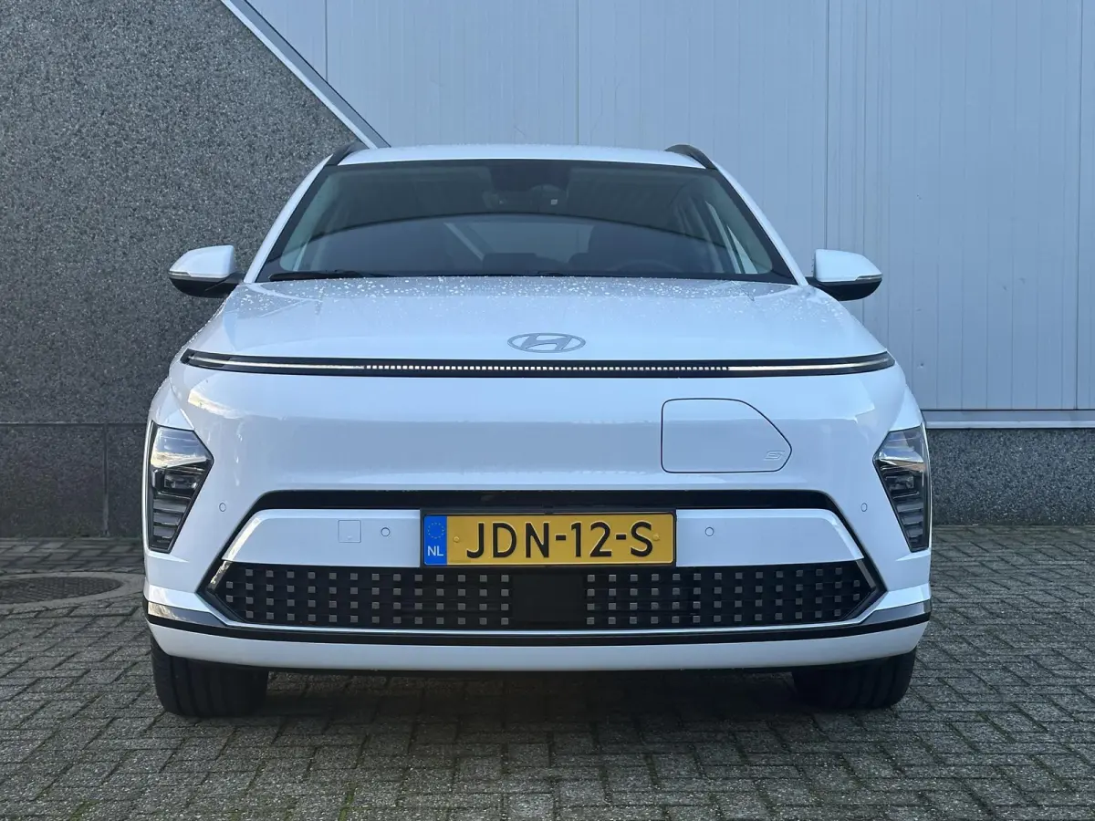 Comfort Smart 48.4 kWh / Navigatie / Blind-Spot Collision-Avoidance Assist / Adaptieve Cruise Control / 19 inch N-Velgen