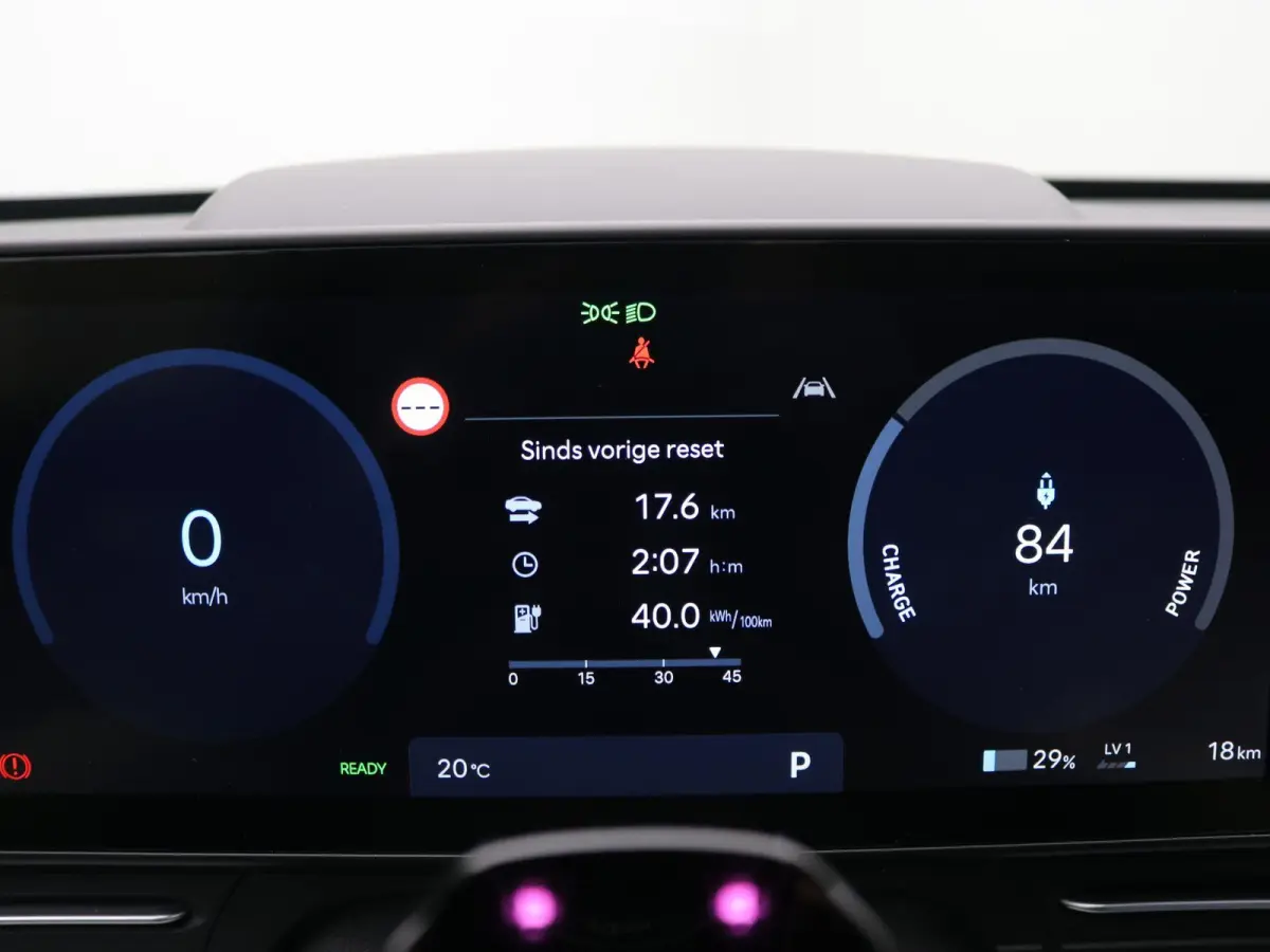 Comfort Smart 48.4 kWh / Navigatie / Blind-Spot Collision-Avoidance Assist / Adaptieve Cruise Control / 19 inch N-Velgen