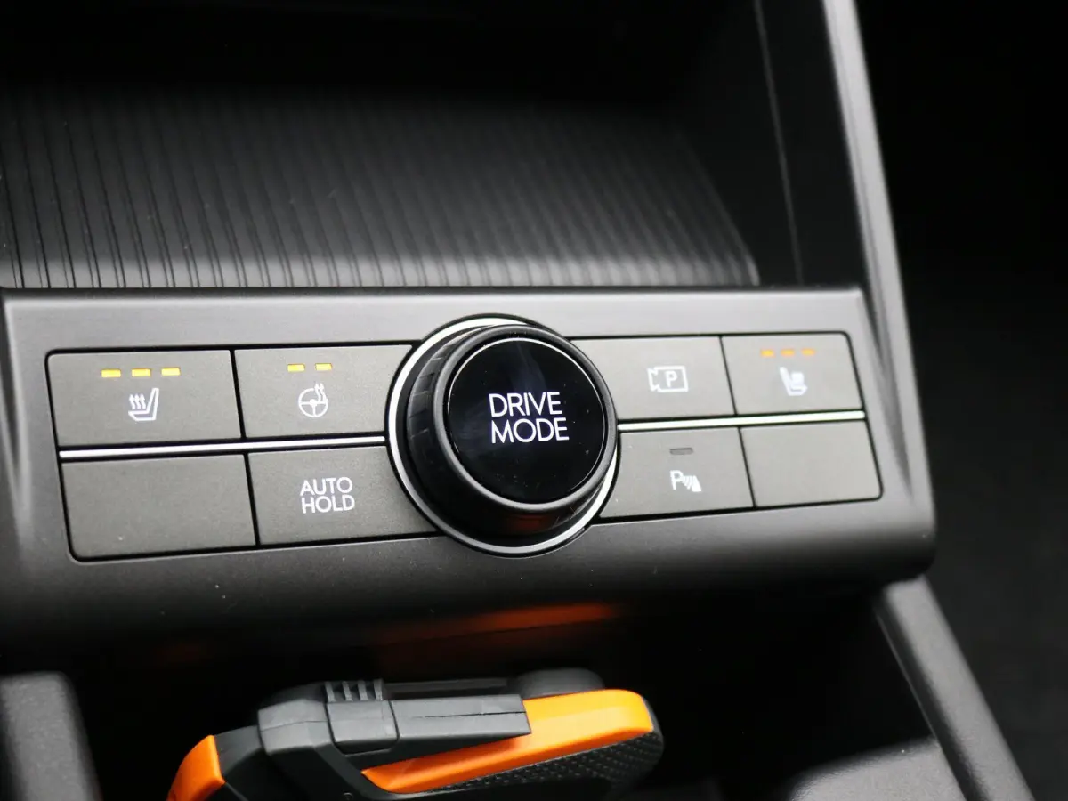 Comfort Smart 48.4 kWh / Navigatie / Blind-Spot Collision-Avoidance Assist / Adaptieve Cruise Control / 19 inch N-Velgen