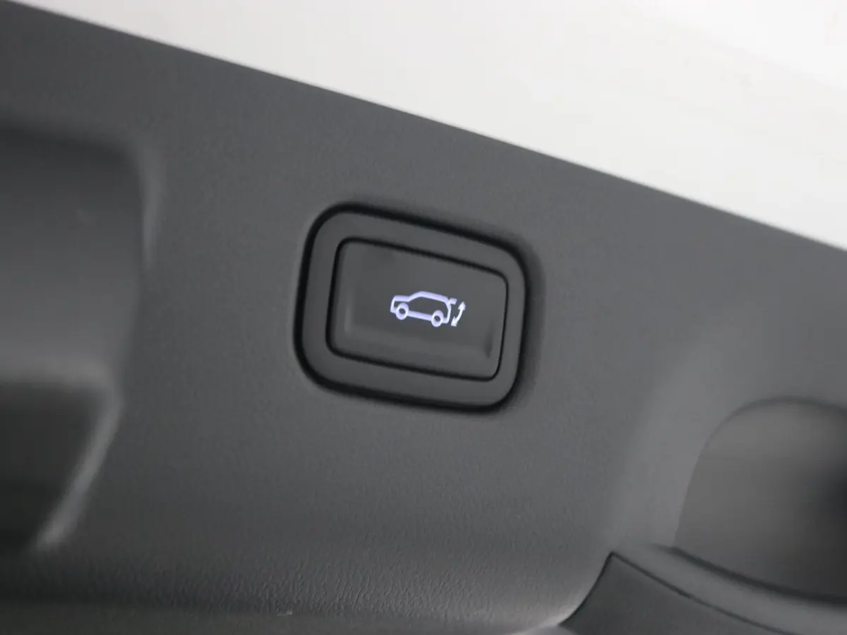 Comfort Smart 48.4 kWh / Navigatie / Blind-Spot Collision-Avoidance Assist / Adaptieve Cruise Control / 19 inch N-Velgen