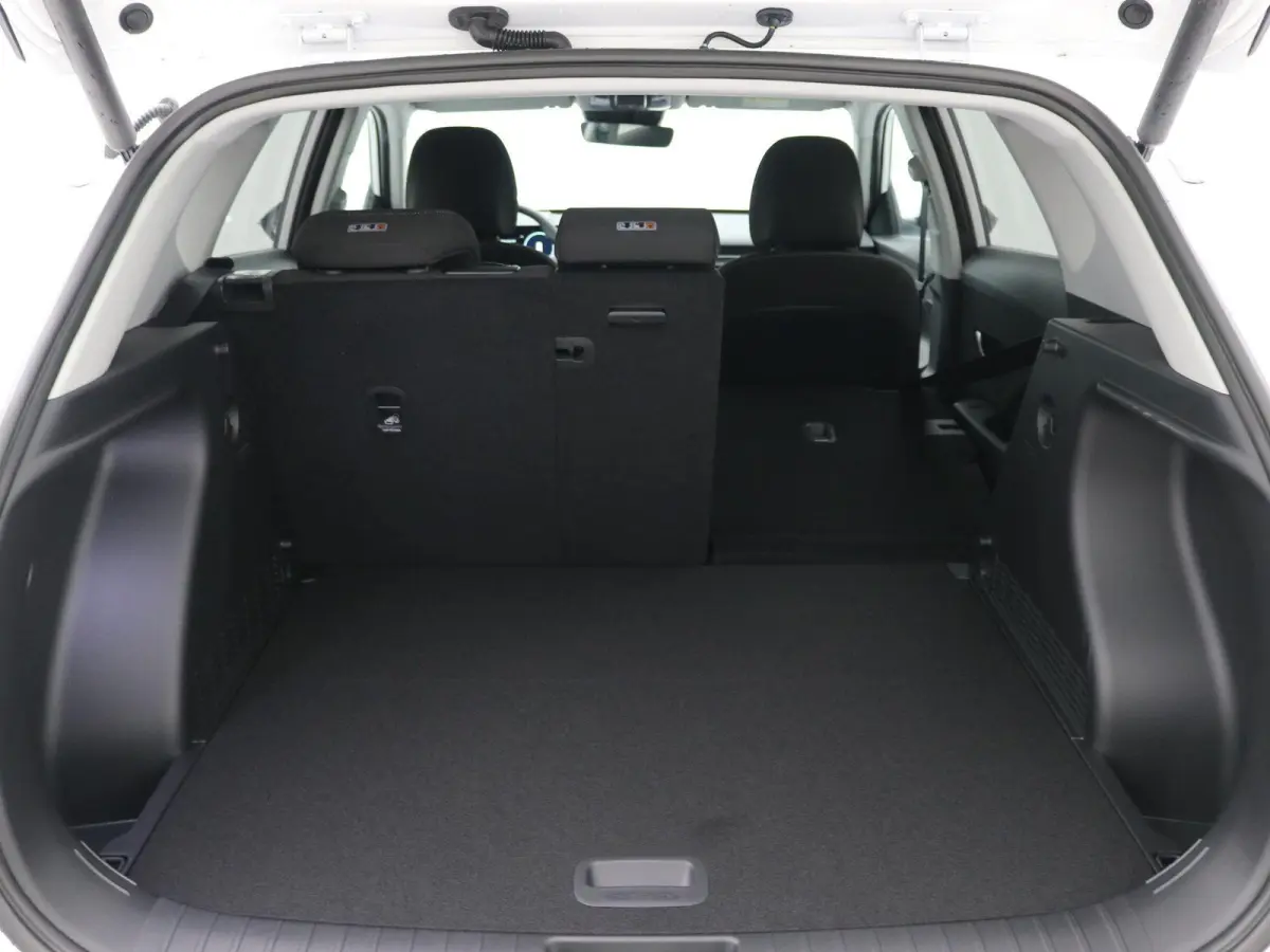 Comfort Smart 48.4 kWh / Navigatie / Blind-Spot Collision-Avoidance Assist / Adaptieve Cruise Control / 19 inch N-Velgen