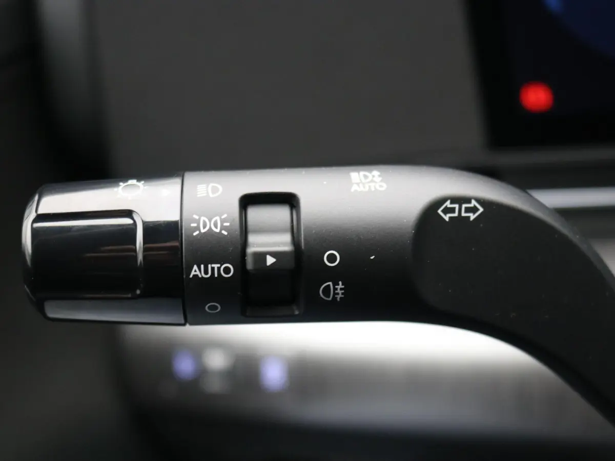 Comfort Smart 48.4 kWh / Navigatie / Blind-Spot Collision-Avoidance Assist / Adaptieve Cruise Control / 19 inch N-Velgen