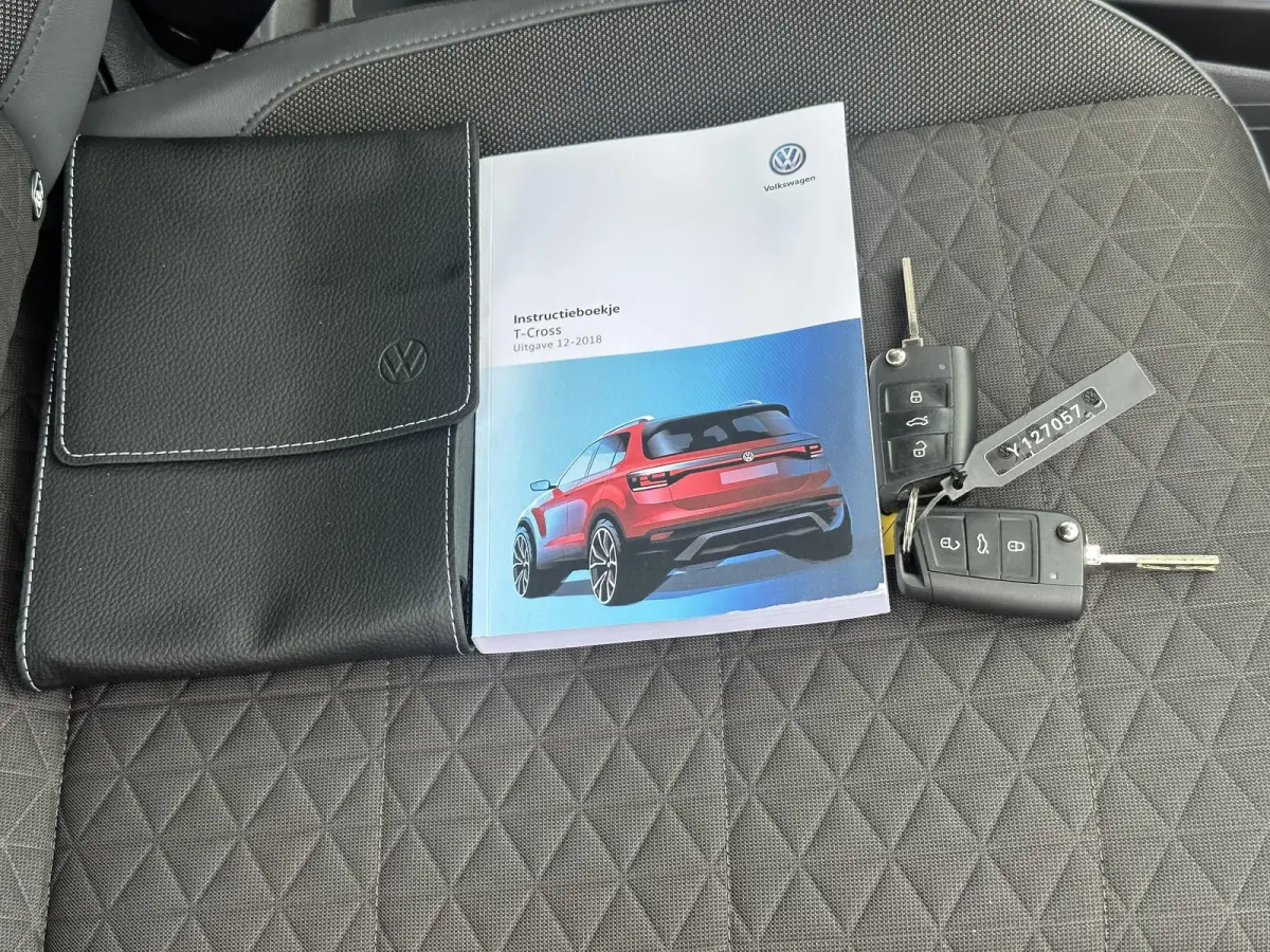 1.0 TSI Life Business / Automaat / trekhaak / digitaal instrumentenpaneel / Navigatie / adaptieve cruise control /