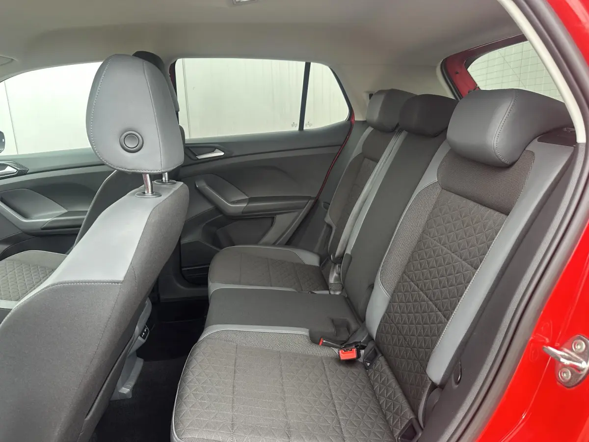 1.0 TSI Life Business / Automaat / trekhaak / digitaal instrumentenpaneel / Navigatie / adaptieve cruise control /