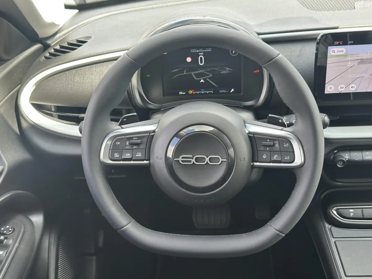 1.2 Hybrid Icon / Apple Carplay & Android Auto / Cruise Control / Keyless Entry / Achteruitrijcamera / Parkeersensoren voor & achter / Airco /
