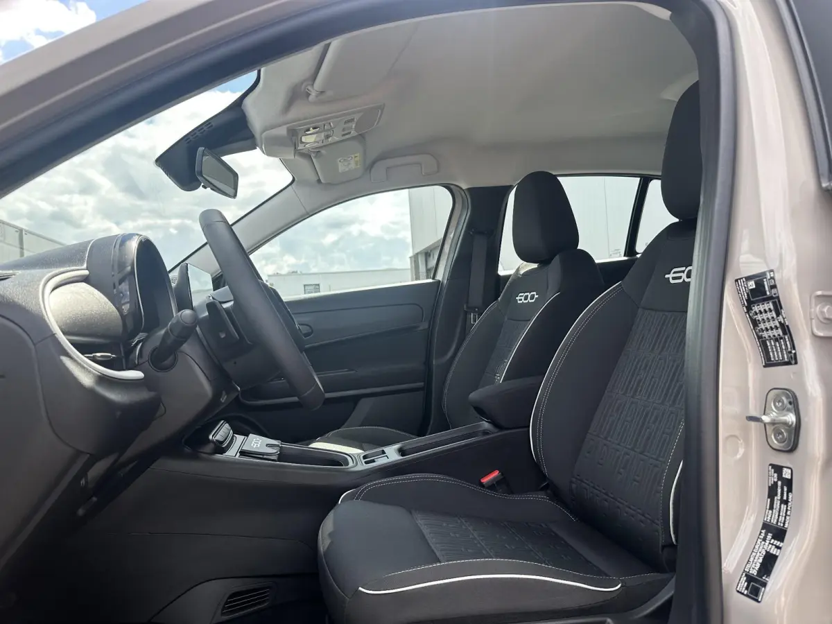 1.2 Hybrid Icon / Apple Carplay & Android Auto / Cruise Control / Keyless Entry / Achteruitrijcamera / Parkeersensoren voor & achter / Airco /